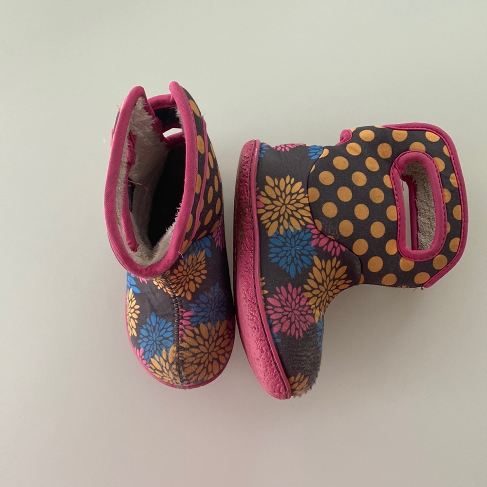 Toddler size 8 BOGS boots